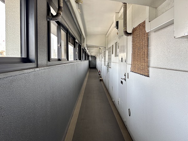 ツイン一の橋1号館　内廊下