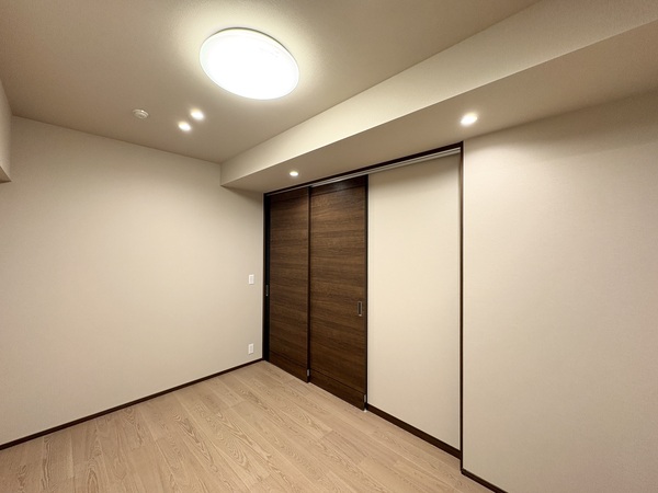 ブランズ渋谷常盤松_広い洋室の写真