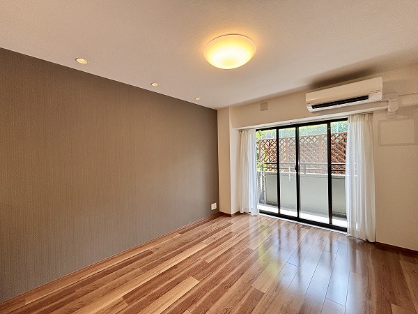 ヴィラフォンターナ千代田富士見_日当たり良好なリビングダイニングキッチンの写真