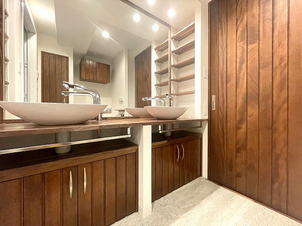 ウィンコート神楽坂_2ボウルの洗面化粧台の写真