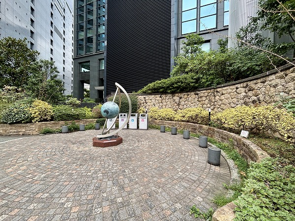 千代田区立西神田百樹の広場　広場