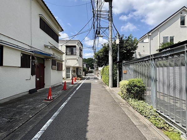 サンリーノ森のとなり　エントランス前