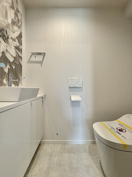 目黒パークマンション_手洗い場付きトイレの写真