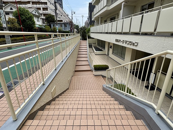 目黒パークマンション　アプローチ