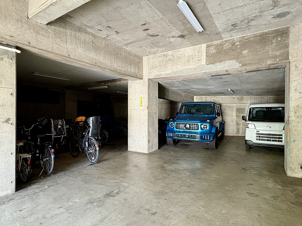 藤和中目黒コープ　駐車場と駐輪場