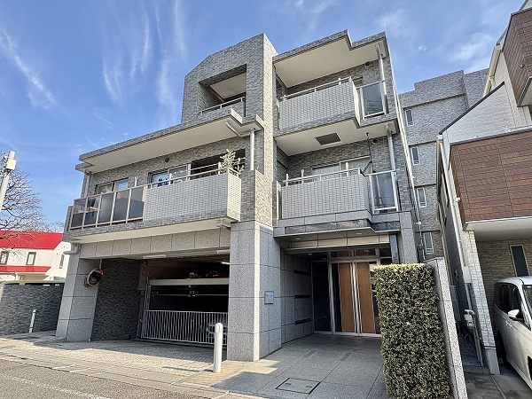 クレッセント駒沢公園パークサイド　外観