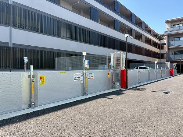 アトラスシティ千歳烏山グランスイート 駐車場