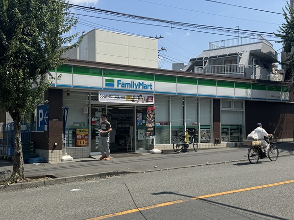 ファミリーマート
