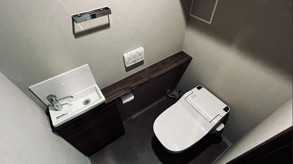 ジオ新宿百人町_ホテルライクなトイレの写真