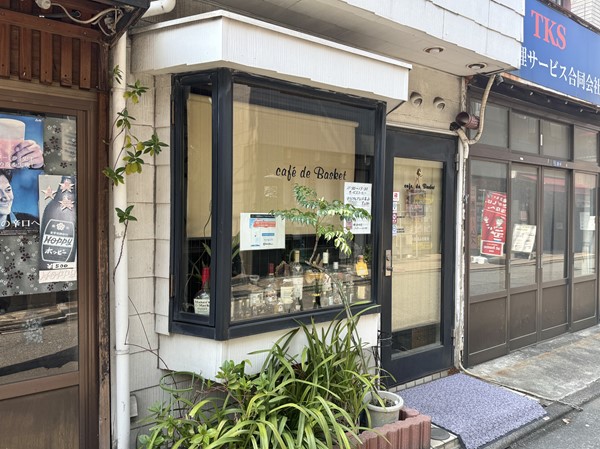 レトロなカフェ