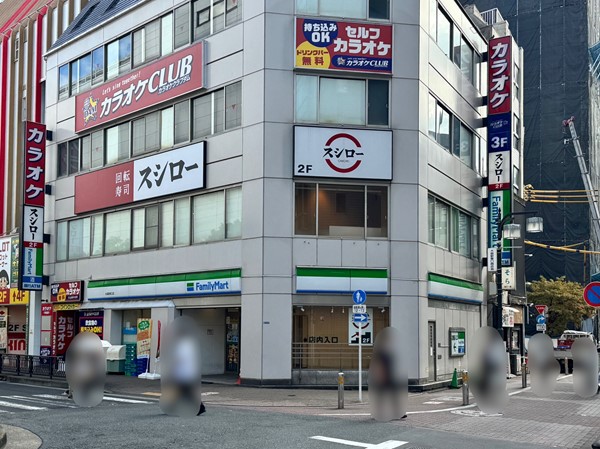 駅前のコンビニや飲食店