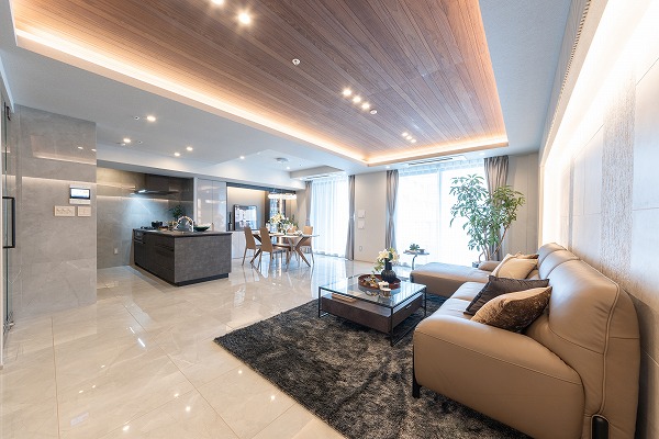 テラス渋谷美竹_ゆとりあるリビングダイニングの写真1