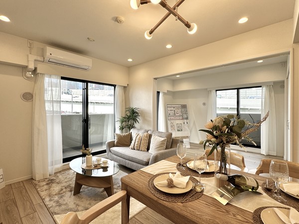 クレストフォルム田町ベイフロントスクエア_ナチュラルなメインルームの写真