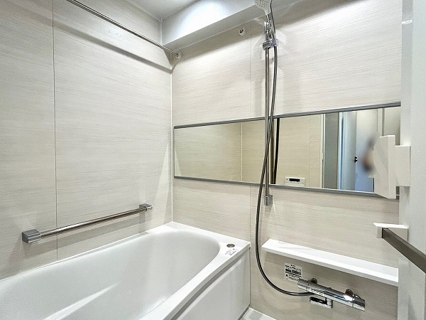 ライオンズガーデン幡ヶ谷_清潔感のあるバスルーム