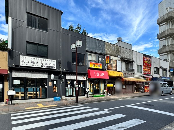 駅前の通り