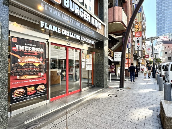 マンション近くの街並み