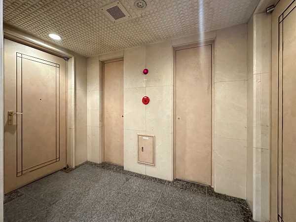 ロワ・ヴェール平町 エレベーター