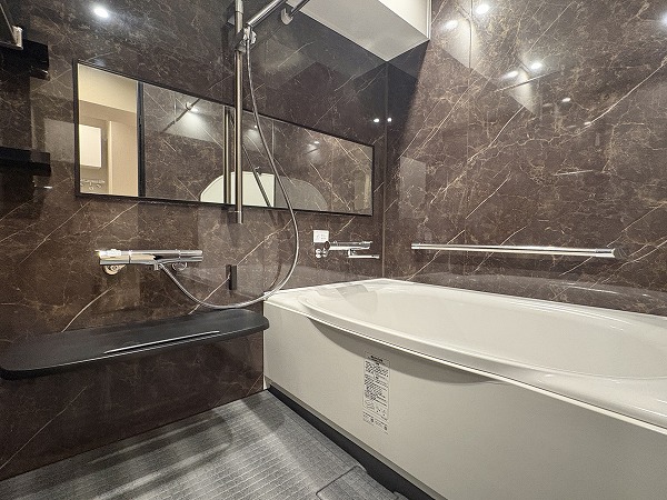 ランジェ青山_おしゃれなバスルームの写真