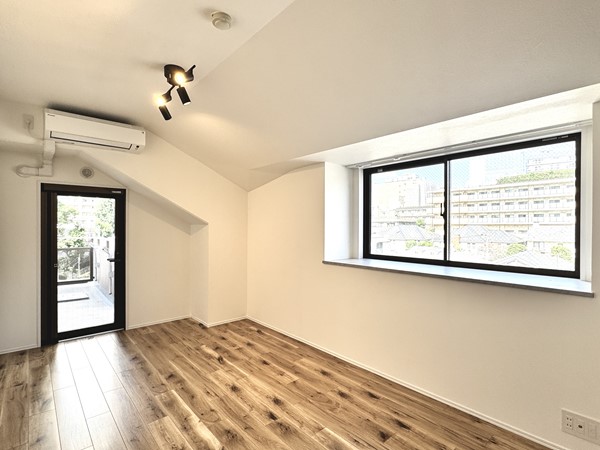 朝日マンション目黒_明るい洋室の写真