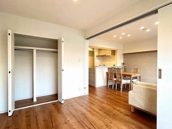 パレロワイヤル杉並_広々とした洋室の写真