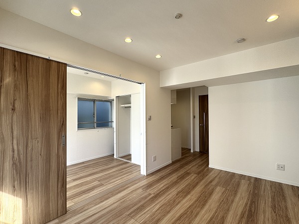 ローレルプラザ田町_リノベーション済みのお部屋の写真