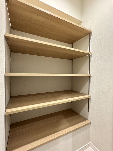 エンゼルハイム多摩川_廊下収納の写真