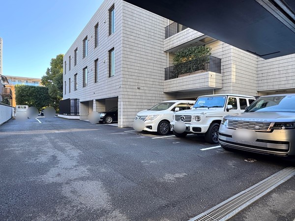 ザ・パークリモア白金台三丁目　駐車場