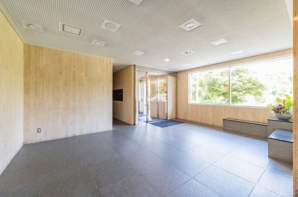 グランレーブ目白東　エントランスロビー