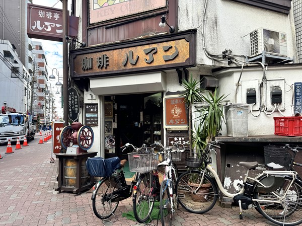 マンションの近くの喫茶店