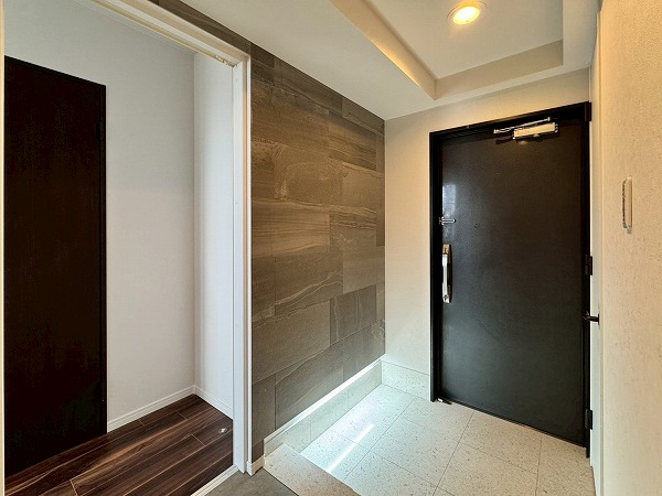 新宿アインスタワー_玄関の写真