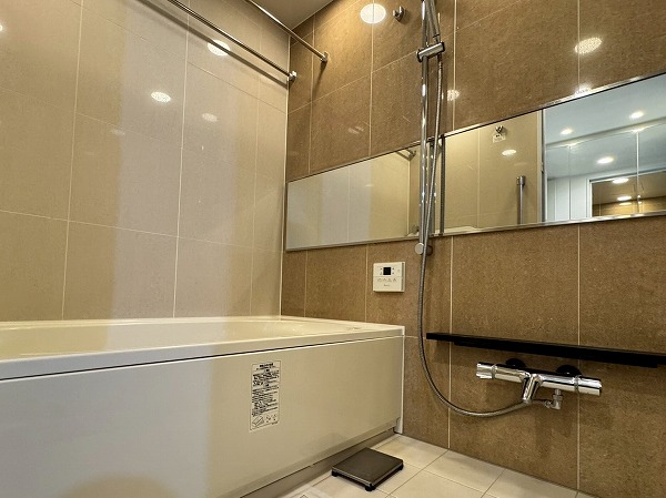 シティハウス広尾南_綺麗なバスルームの写真