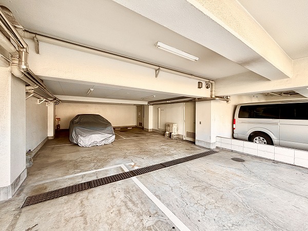 渋谷スカイレジテル_駐車場の写真