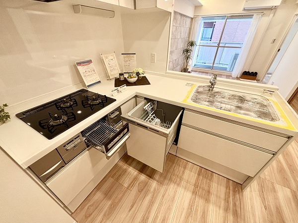 渋谷スカイレジテル_リノベーション済みのキッチンの写真