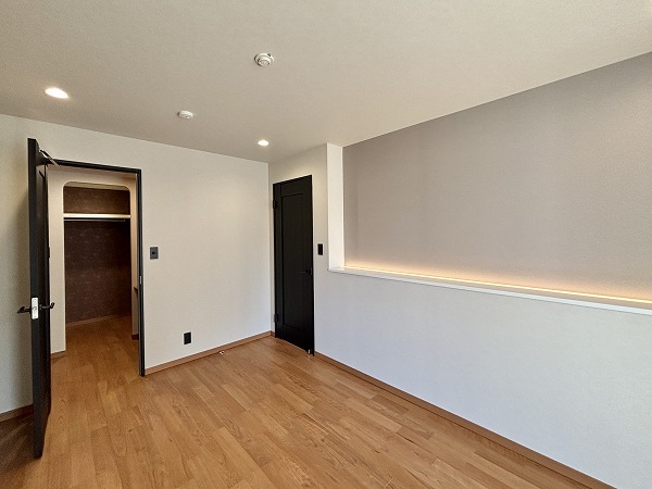 銀座タワー_広々とした洋室の写真