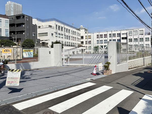 四谷ひろば