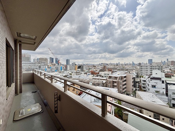 オーベル池袋立教通り_南向きのバルコニーの写真