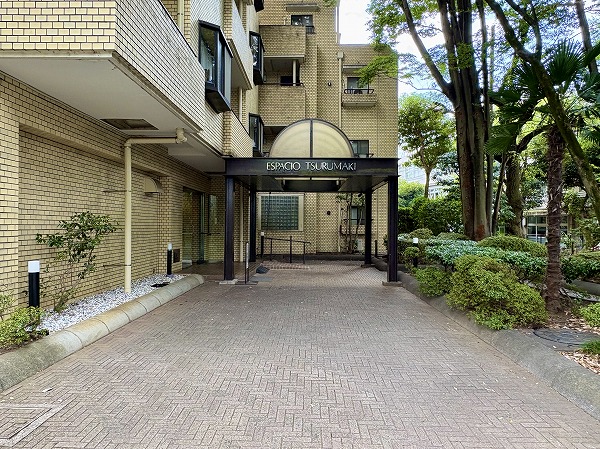 エスパシオ弦巻　アプローチ