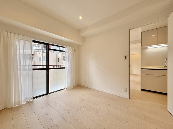 ハイホーム目黒_明るい洋室の写真