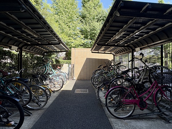 ヒルズ学芸大学　駐輪場