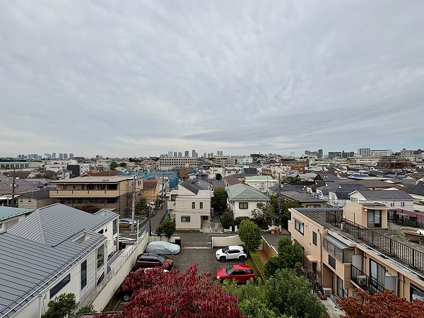 マンション雪谷テラス_バルコニーから見た開放的な景色の写真