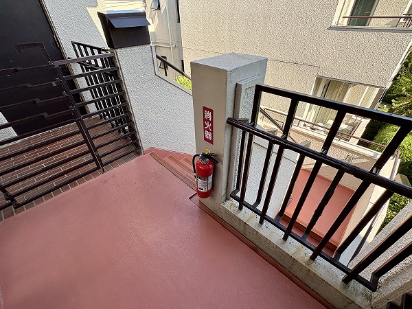 上用賀タウンホーム 踊り場兼外廊下