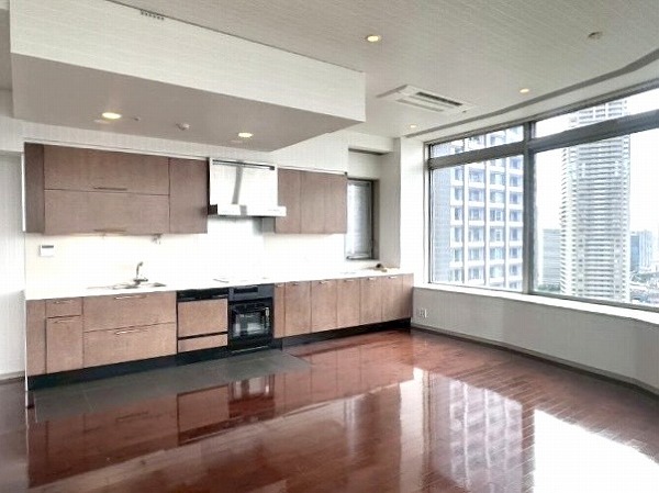 東京ツインパークス レフトウィング_広々としたLDKの写真