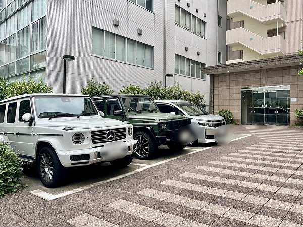 秀和溜池山王レジデンス　駐車場