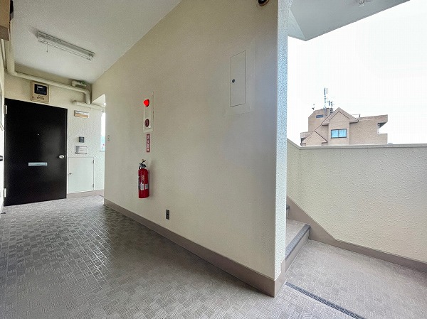 京王瀬田マンション 共用階段&廊下