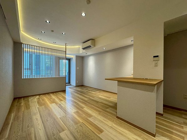 セントラルレジデンス九段下シティタワー_広々としたリビングダイニングキッチンの写真1