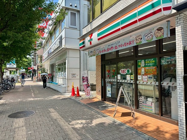 市ヶ谷駅前2