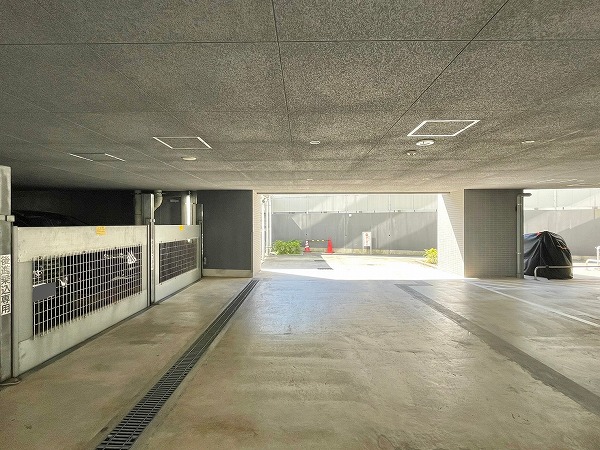 ライオンズアイル渋谷松濤　駐車場
