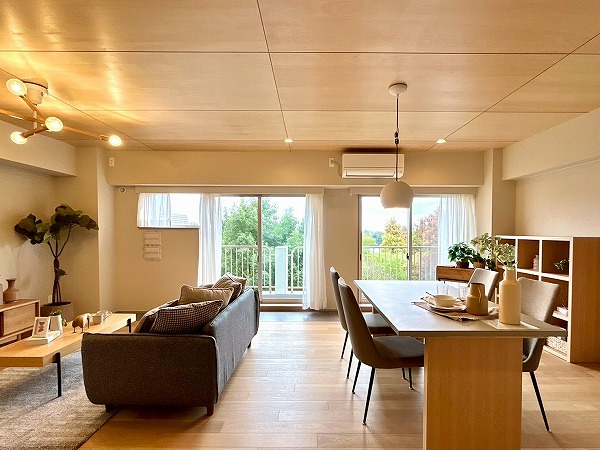 井の頭第2パークサイドマンション_リノベ済みのリビングダイニングの写真