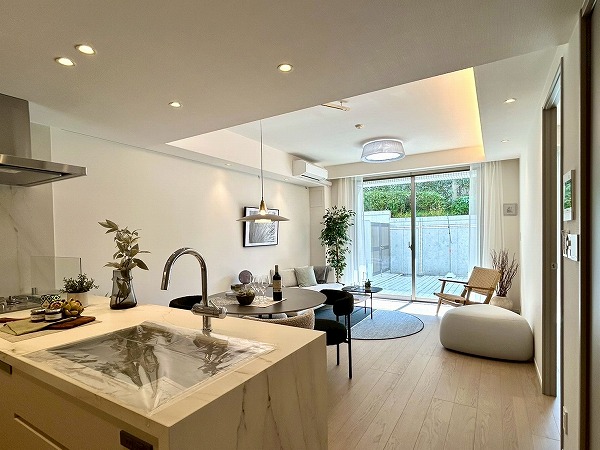 パークハウス荻窪_広々としたリビングダイニングキッチンの写真2