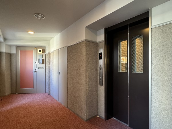 三田清風ガーデン　内廊下